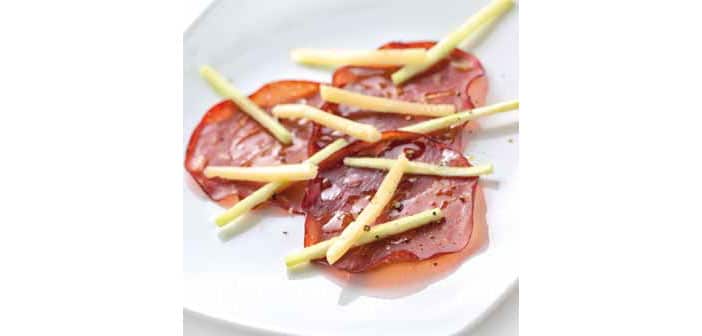 Bresaola mit Apfel und Bitto DOP