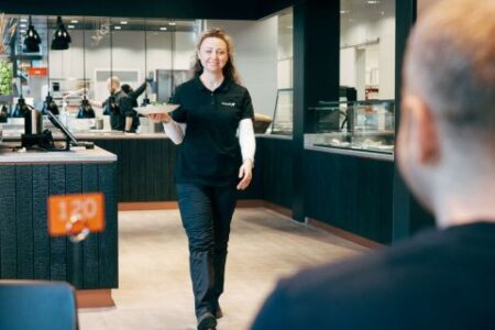 Aramark revolutioniert Betriebsgastronomie mit neuem Bestell- und Servicesystem