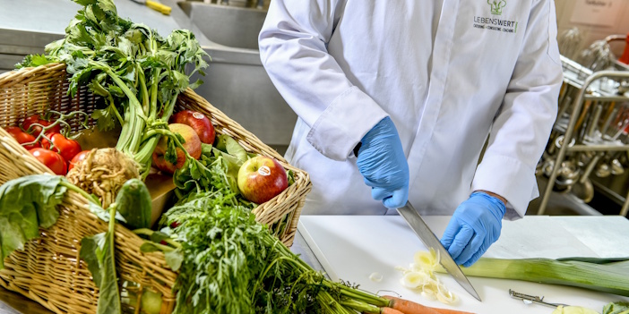 Jahreszeiten auf dem Teller: Saisonale Speiseplanung in der Gemeinschaftsverpflegung